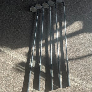 Junior Callaway Junior XT Left Hand Clubs (Full Set) Regular Flex 5 Pieces (Used)