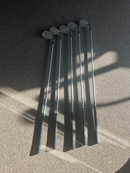 Junior Callaway Junior XT Left Hand Clubs (Full Set) Regular Flex 5 Pieces (Used)