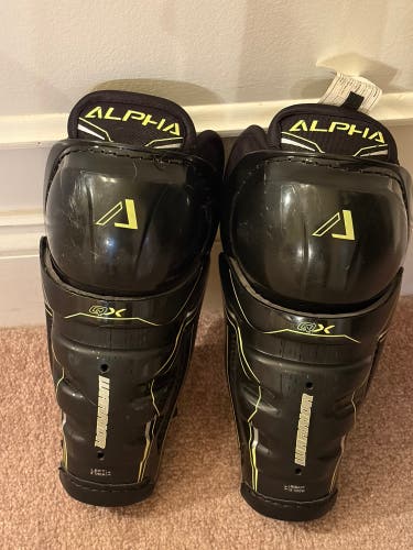 Youth Warrior Alpha QX 8" Shin Pads (Used)