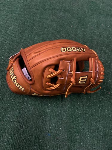 Wilson A2000 RH Infield Baseball Glove 11.75" (New)