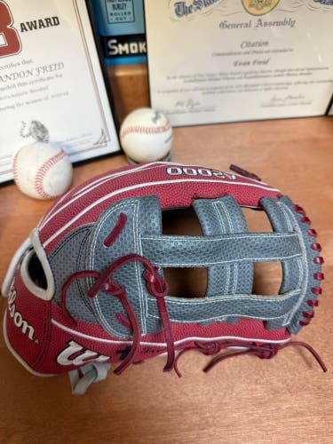 2022 Wilson A2000 RH Outfield Baseball Glove 12.75" (New)