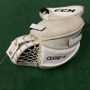 CCM Axis 1.9 Goalie Glove | Senior Regular
