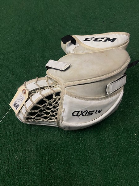 White Senior CCM Axis 1.9 Goalie Glove Regular (Used)