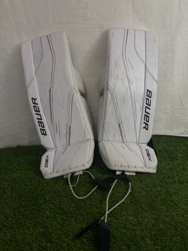 White 30+ Large Junior Bauer GSX Goalie Leg Pads (Used)