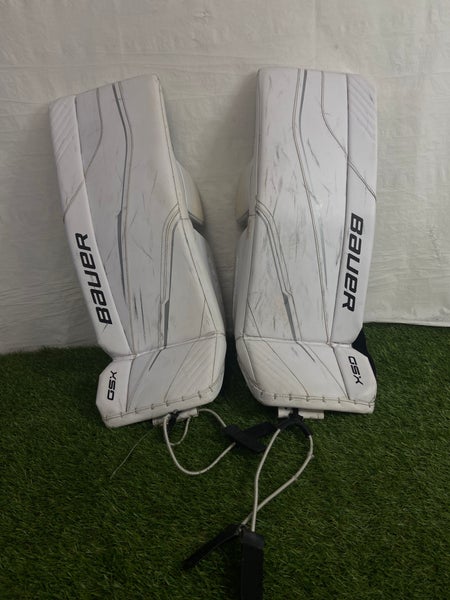 White 30+ Large Junior Bauer GSX Goalie Leg Pads (Used)