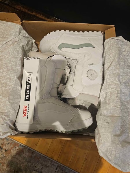 Women's Size W 9.5 Vans Encore Pro Snowboard Boots - 2025/2026 Release (Like New in Box)