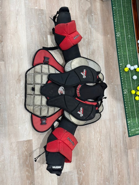 Large Vaughn Velocity V2 7000 Goalie Chest Protector (Used)