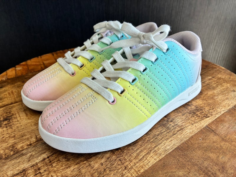 Women's 2Y (Big Kids / Youth) Tennis Shoes (Used)