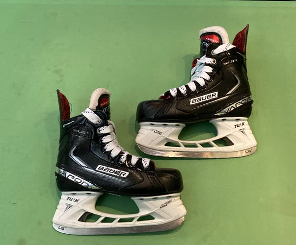 Used Junior Bauer Vapor X Hockey Skates Size 1.5