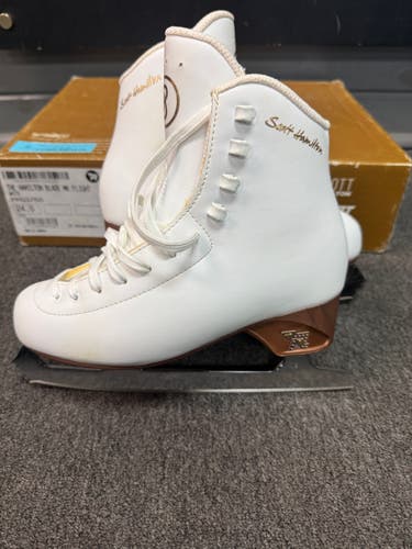 Risport Figure Skates B Womens 5.5 (240) (New)