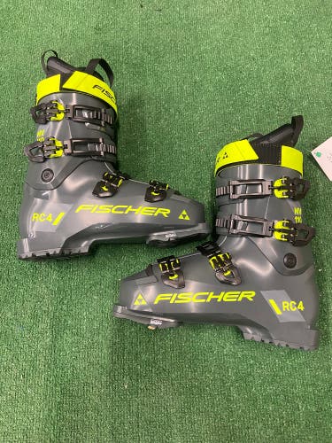 Mondo 29 & 29.5 Fischer RC4 110 MV Ski Boots Medium Flex (New)