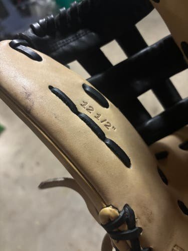 Next Play RH Outfield Baseball Glove 12.5" (Used)