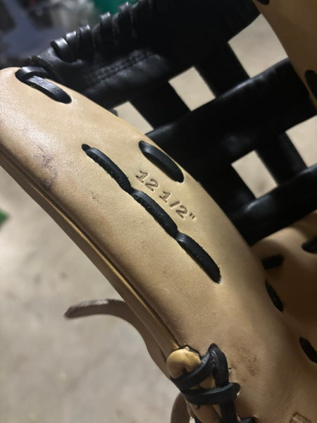 Next Play RH Outfield Baseball Glove 12.5" (Used)