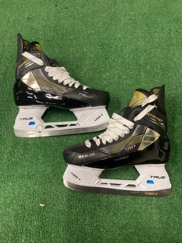 Senior True Catalyst 7 Hockey Skates Regular Width 9.5 (New)