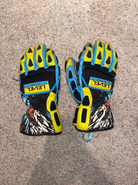 Level WorldCup CF Glove size 8.5