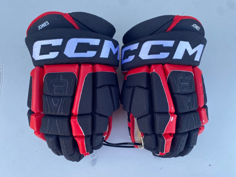 SIGNED SETH JONES CCM HGCL Crazy Light Pro Stock Hockey Gloves 15" Blackhawks 44744