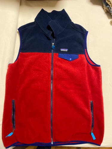Red & Blue XL Men's Patagonia Vest & black North Face vest