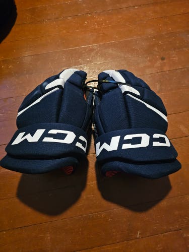 CCM Next Gloves 13" (Used)