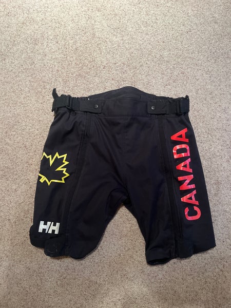 Black Medium Men's Helly Hansen Shorts (Used)
