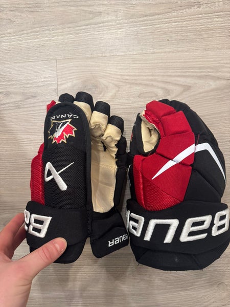 Bauer Team Canada Gloves 13" Pro Stock (Used)