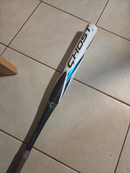 2023 Easton Ghost Composite Bat (-11) 22 oz 33" (Used)