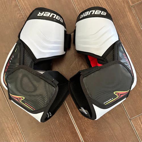 Bauer Senior Medium Vapor Flypro Elbow Pads (New)