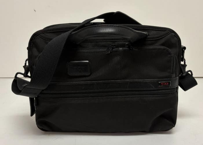 TUMI 2612002 Alpha Oragnizer Portfolio Business Laptop Messenger Bag EXCELLENT