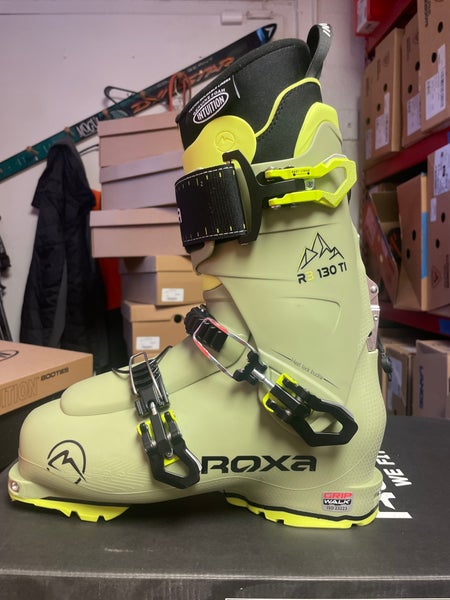 Mondo 26 & 26.5 Men's Roxa R3 130 TI I.R. Ski Boots Stiff Flex (New)
