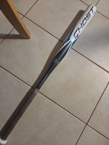 Easton Ghost Composite Bat (-11) 22 oz 33" (Used)