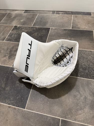 2025 True HZRDUS L95 590 Regular Pro Stock Goalie Glove (New)