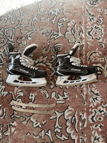 Bauer Supreme 1S Hockey Skates Extra Wide Width 9 (Used)