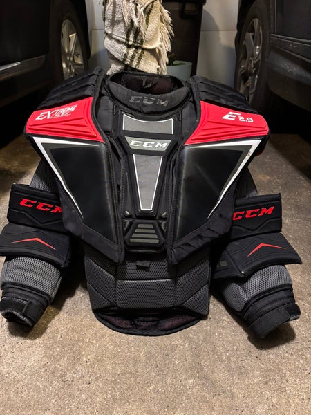 Used CCM EFlex 2.9 Goalie Chest Protector – Senior Small – Great Shape, Ready to Play