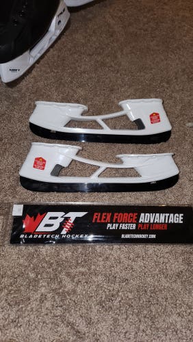 BladeTech DLC 280mm Runners w/ Powerfly Holders(New)