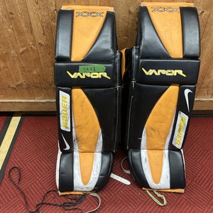 34" Bauer Vapor Goalie Leg Pads (Used)