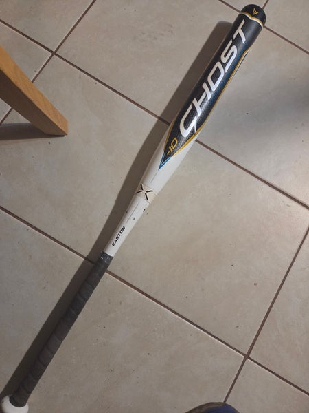 2022 Easton Ghost Composite Bat (-10) 23 oz 33" (Used)