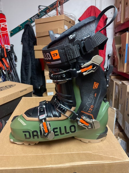 Mondo 28 & 28.5 Men's Dalbello Cabrio LV Free 120 Ski Boots Stiff Flex (New)