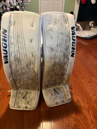 34" Vaughn Ventus SLR2 Pro Goalie Leg Pads (Used)