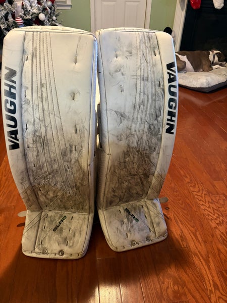 34" Vaughn Ventus SLR2 Pro Goalie Leg Pads (Used)