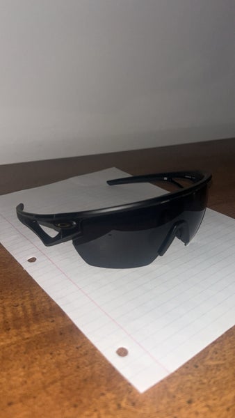 Unisex One Size Fits All Oakley Sunglasses (New)