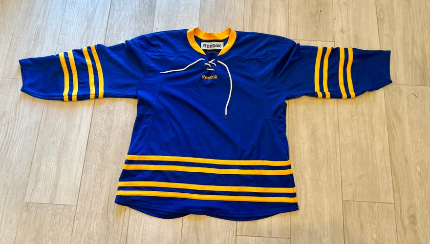 Hockey Player Jersey - Buffalo Colors