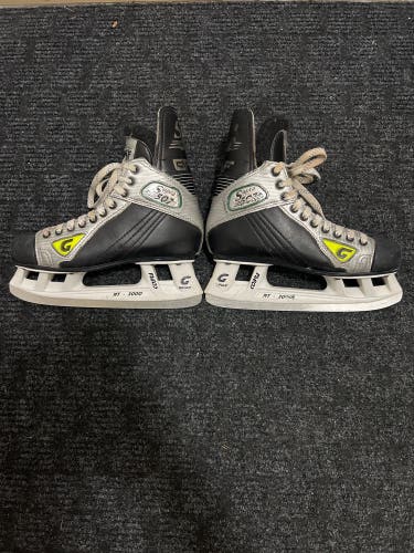 Graf Supra 502 Hockey Skates - Size 6.5R