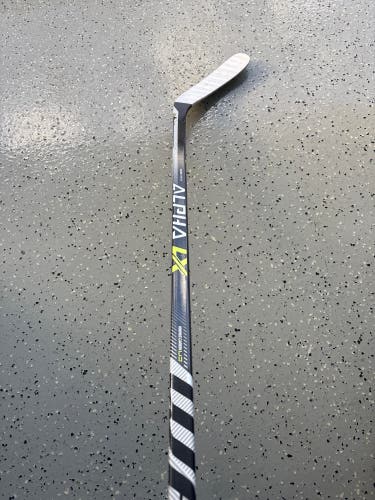 Senior Warrior Alpha LXT Right Handed Hockey Stick W88 75 Flex (Used)