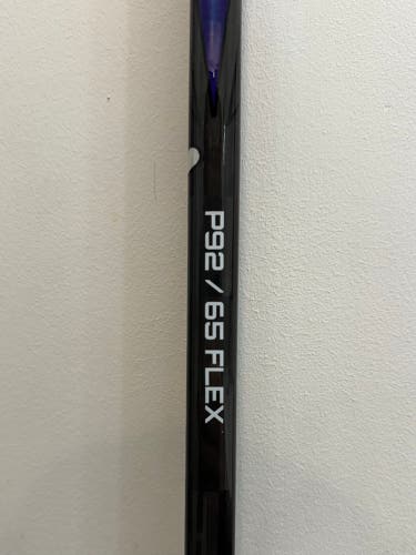 Intermediate Bauer Vapor FlyLite Left Hand Hockey Stick P92 65 Flex (New)