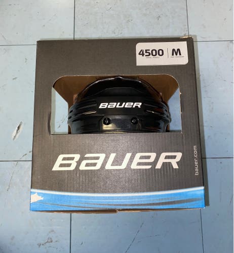 New Bauer 4500 Helmet Medium Black CERTIFIED