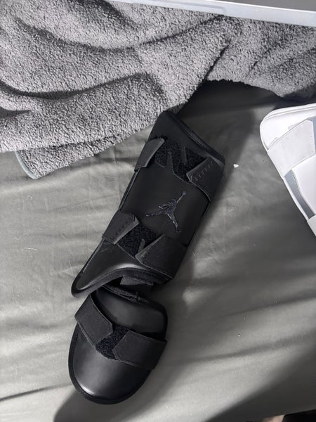 Black Jordan Leg Guard (used)