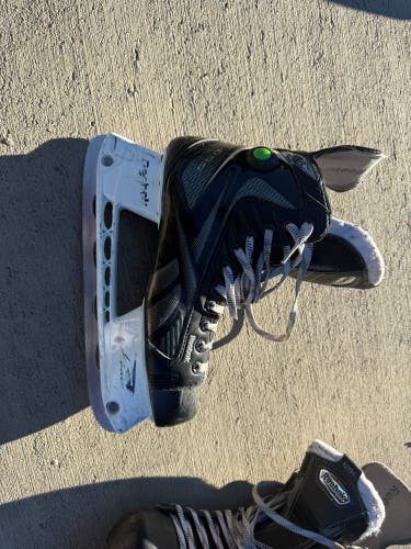 Reebok 12K Pump Hockey Skates Regular Width 10.5 (Used)