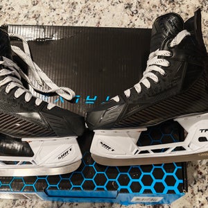 2025 True Catalyst 5X4 Hockey Skates Wide Width 7.5 (New)