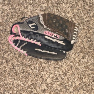 Louisville Slugger Diva RH Softball Glove 11" (Used)