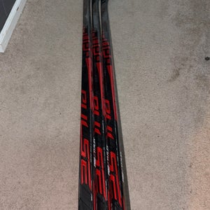 Senior Bauer Pulse Right Handed Hockey Stick 77 Flex (New)