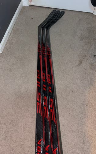 Senior Bauer Pulse Right Handed Hockey Stick 77 Flex (New)